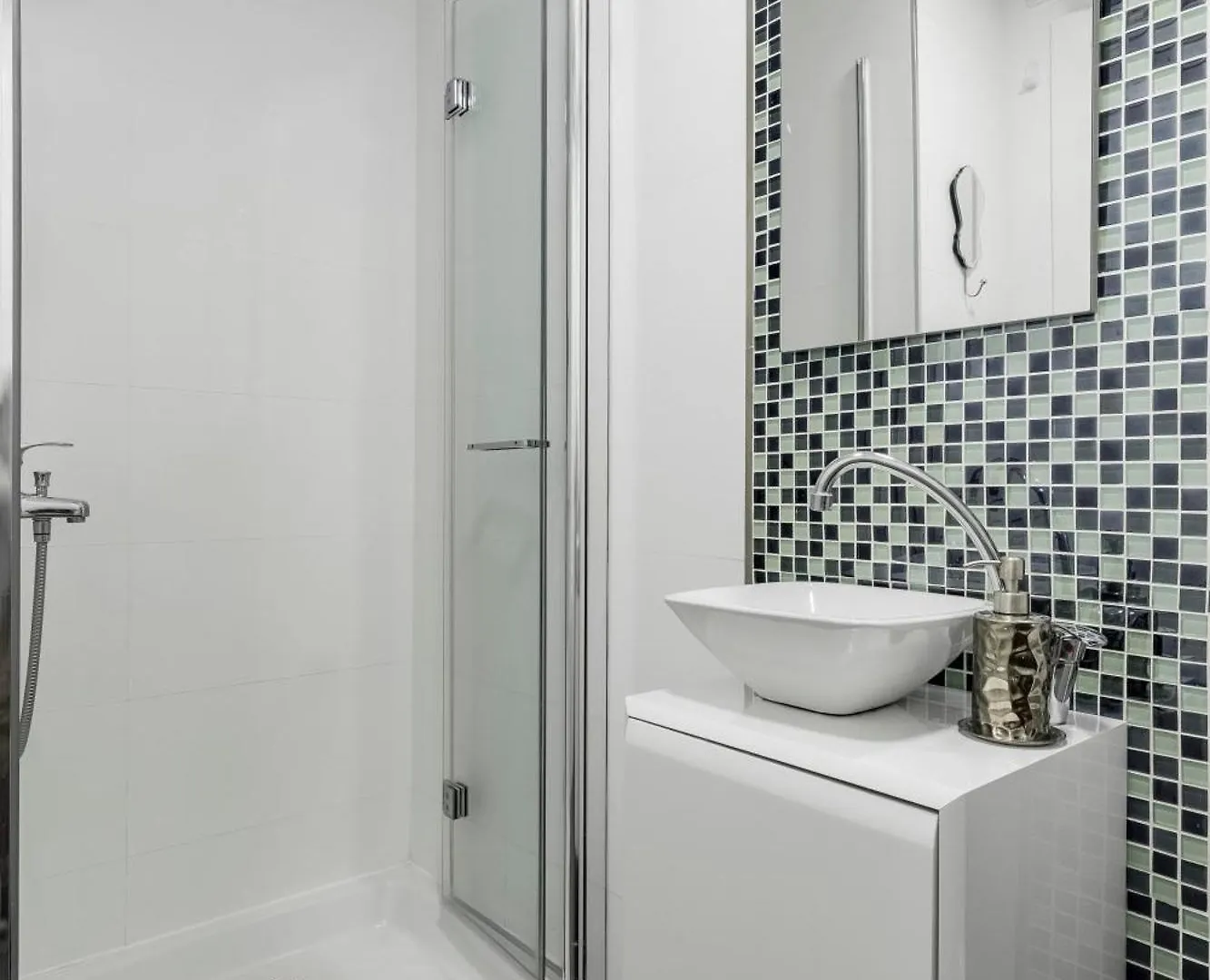 Holiday home Chalet Independiente De Diseno Con Patio Privado Madrid